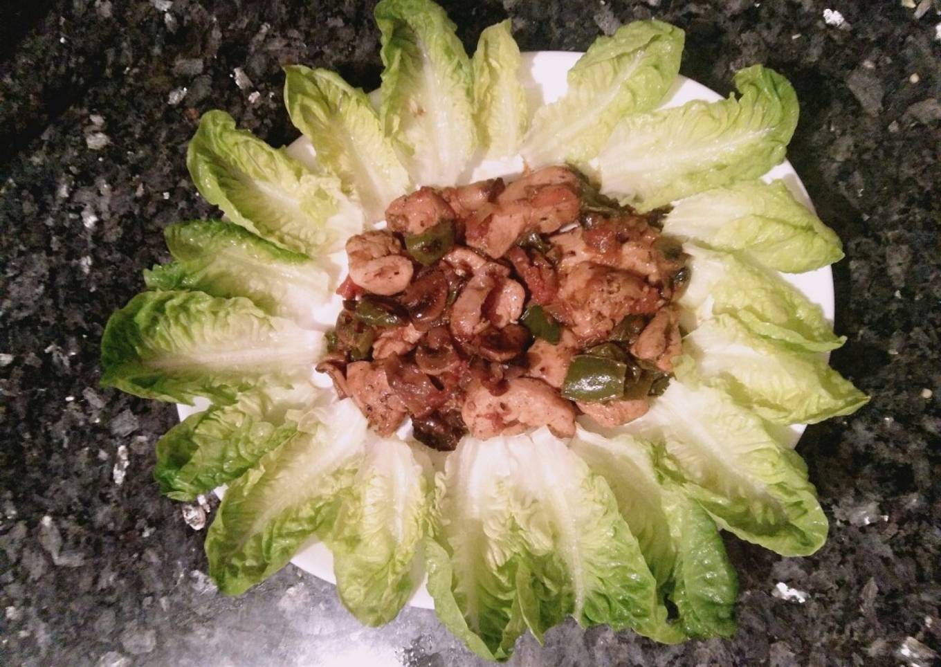 Cogollos y pollo con verdura a la cerveza
