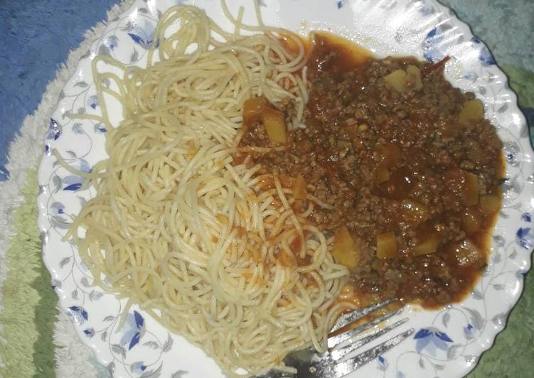 Recipe of Speedy Spaghetti and mince meat