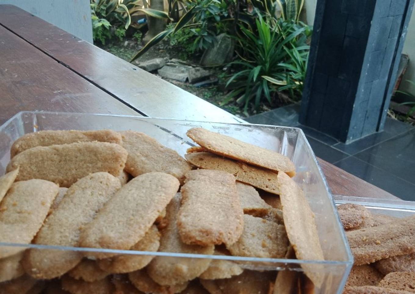 Lidang kucing white coffee