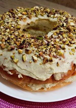 Una foto de Xuscón de pistacho/ roscón de reyes