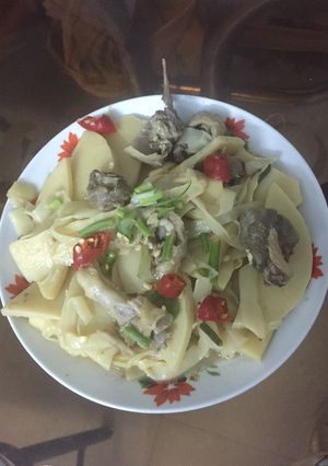 Hình của món Măng tươi om thịt vịt.