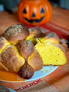 Una foto de Pan de muerto de calabaza by @latoneira