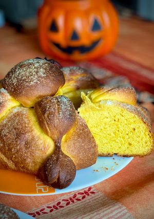 Una foto de Pan de muerto de calabaza by @latoneira