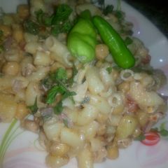A picture of Garlic macroni chaat.
