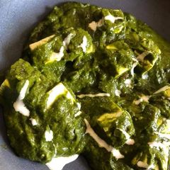 A picture of Palak paneer.