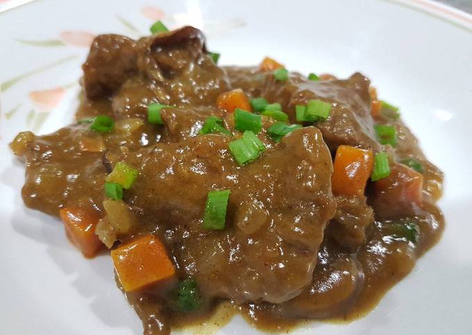 Student Meal: Japanese Instant Curry with Beef Tutorial