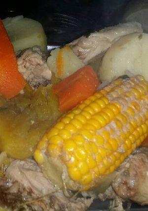Una foto de Puchero de Alita y vegetales!