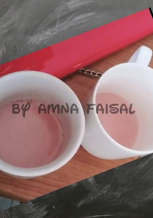 A picture of Kashmiri tea.