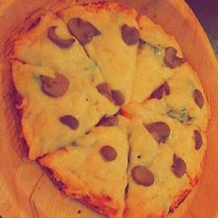 A picture of Mushroom cheese pizza.