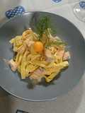 Tagliatelle al salmone e vodka