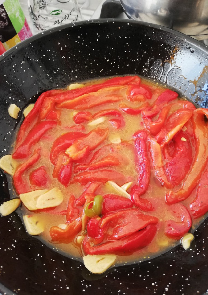 Una foto de Pimientos para acompañar carne o pollo