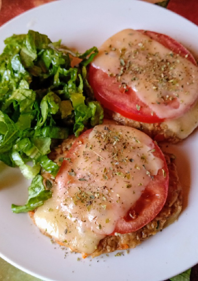 Una foto de Hamburguesas de jurel a la napolitana horneadas