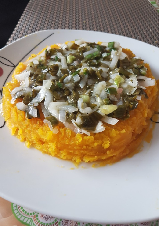Una foto de Puré de calabaza con mojo