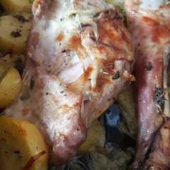 Una foto de Paletilla de cordero jugosa al horno