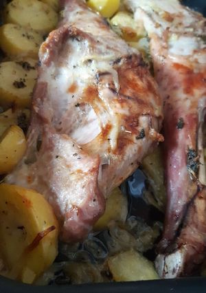 Una foto de Paletilla de cordero jugosa al horno