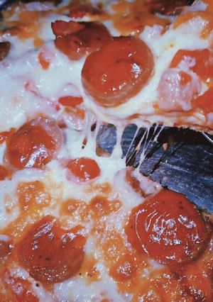 عکسی از دستور پیتزا پپرونی تنوری 🍕