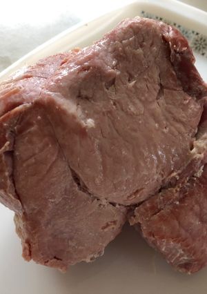 A picture of Pressure-cooked gammon.