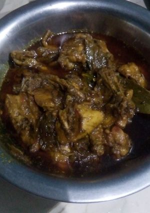 चिकन कड़ी (Chicken Curry Recipe In Hindi) रेसिपी मुख्य फोटो