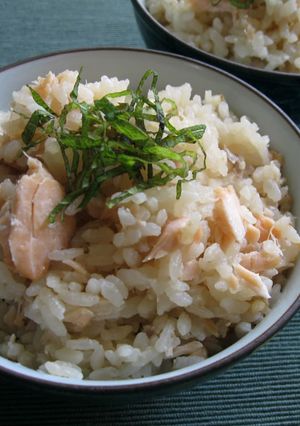 A picture of Salmon Takikomi Gohan.