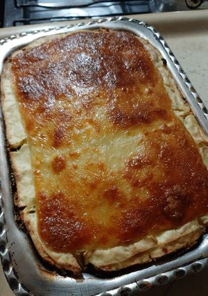 Una foto de Pastel de carne con: papá, boniato zanahoria, jamón y mozzarella