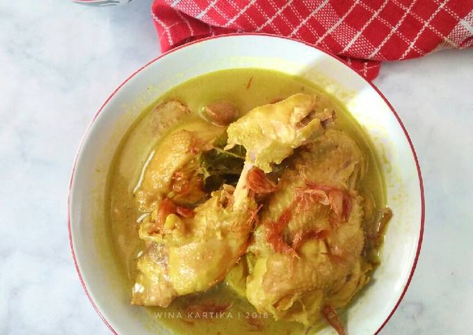 Opor Ayam Bumbu Kuning #Bandung_RecookLeniDenyra