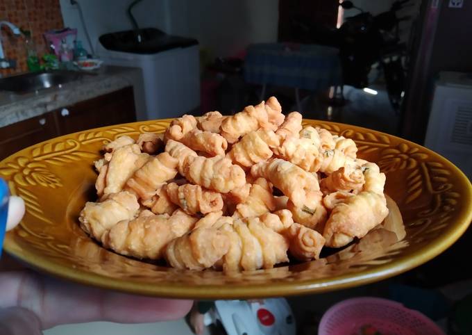 Kue garpu gurih