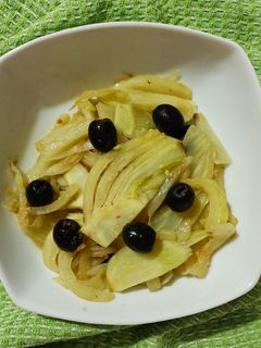 Foto di Finocchi in padella con alici e olive