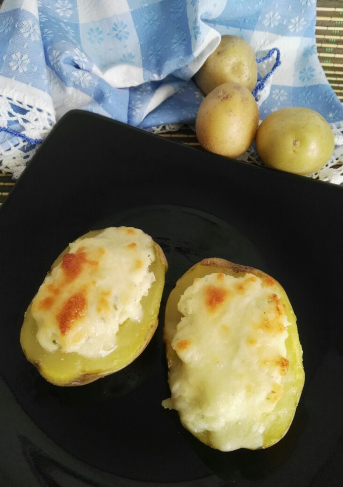 Una foto de Patatas rellenas de queso