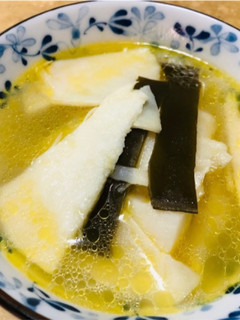綠竹筍清雞湯 的食譜成品照片