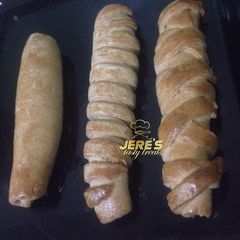 A picture of Caterpillar pie.
