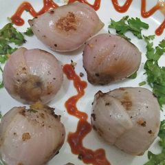 A picture of Stuffed onion.