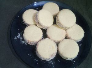 Una foto de Alfajores de maicena súper fáciles