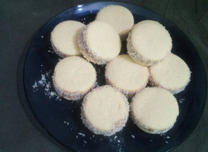 Una foto de Alfajores de maicena súper fáciles