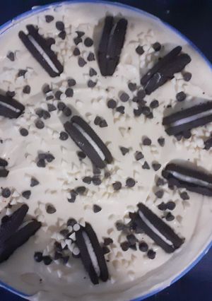 Una foto de Torta helada Oreo súper fácil