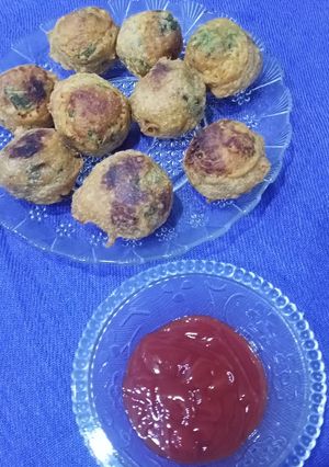 કોર્ન બટાકા વડા (Corn Bataka Vada Recipe In Gujarati) રેસીપી મુખ્ય ફોટો