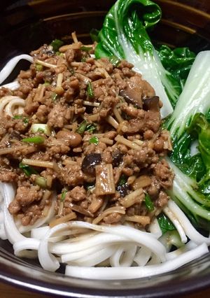 รูปของ จ๋าเจี้ยงเมี่ยน炸酱面