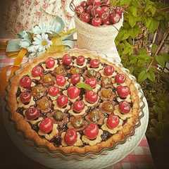 A picture of Crostata di Giugno.