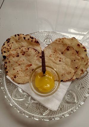 ચોખાના લોટ ની રોટલી (Rice flour Roti Recipe in Gujarati) રેસીપી મુખ્ય ફોટો