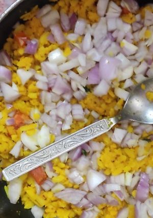पोहा (poha recipe in hindi) रेसिपी मुख्य फोटो