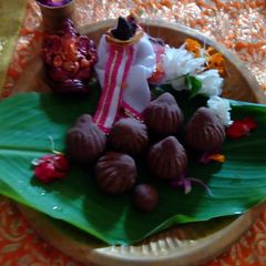 A picture of Chocolate mawa modak.