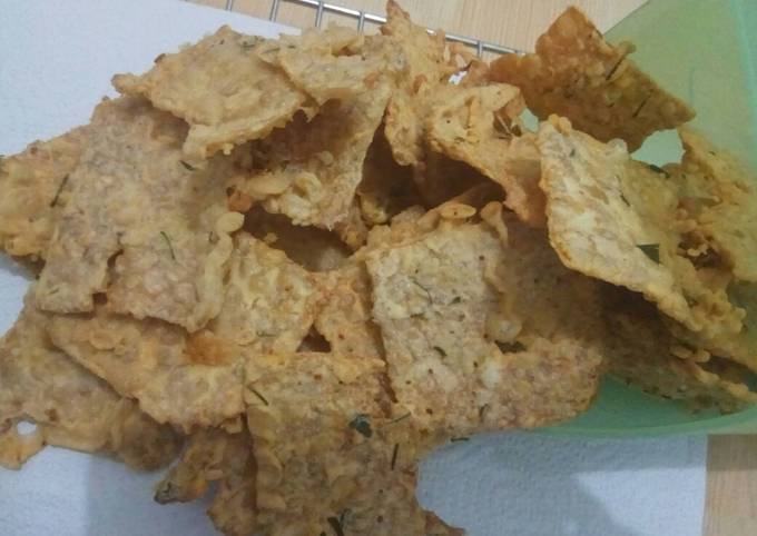 Resep Kripik Tempe Pedas Daun Jeruk Oleh Eko Lilis Cookpad