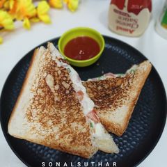 A picture of Vegetable cheese spread Sandwich.