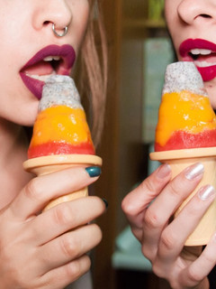 Una foto de Polos de fruta y chía