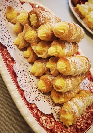O poză a rețetei Rulouri cu cremă de vanilie.