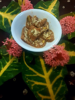 સુખડી (Sukhdi Recipe In Gujarati) રેસીપી મુખ્ય ફોટો