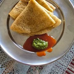 A picture of Moong sabudana chilla.
