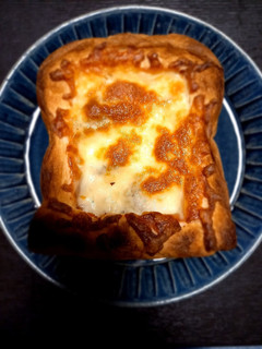 A picture of Calorie Bomb Chicago-Style Thick Toast.