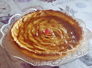 Foto principal de Tarta de manzana con bechamel dulce ♡♡♡