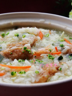 魚柳海鮮砂鍋粥 的食譜成品照片