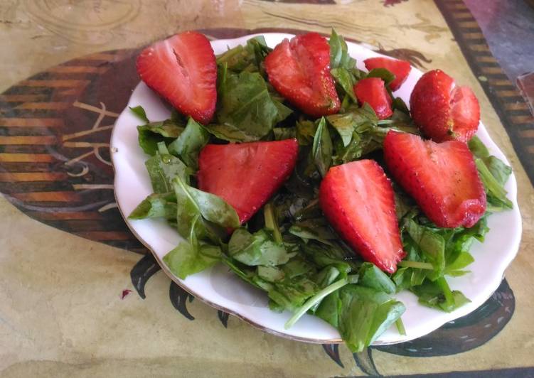 How to Make Homemade Strawberry salad